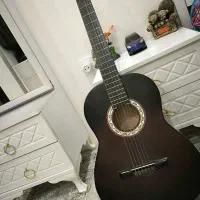 گیتار مدل الماس آکبند