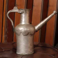 آفتابه قدیمی مسی