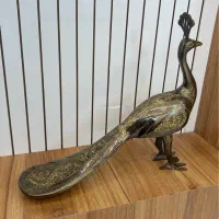 مجسمه طاووس قلم زنی شده