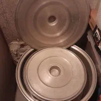 دوقابلمه بزرگ ودو لگن بزرگ و قوری چینی|ظروف پخت‌وپز|تهران, سید خندان (جلفا)|دیوار