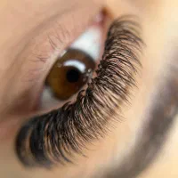 اکستنشن مژه حرفه ای