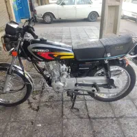 موتورسیکلت هوندا ۱۲۵ بهرو تمیز