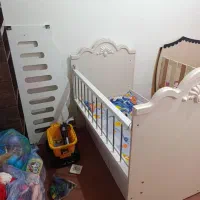 تخت نوزاد و کودک تمییز