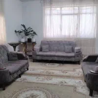 مبل راحتی و میز غذا خوری