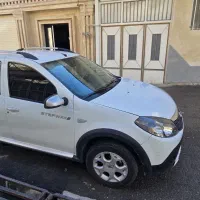 رنو ساندرو استیپ وی