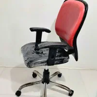 صندلی گردان تمیز و سالم