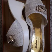 فروش تعدادی کفش، صندل و کیف نو