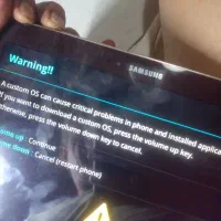 تبلت سامسونگ باطریش ضعیفه|تبلت|تهران, نیکنام|دیوار