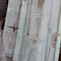 درب چوبی قدیمی|کلکسیون اشیاء عتیقه|قشم, |دیوار