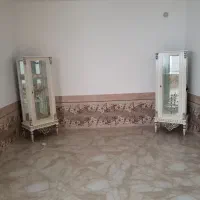 ۲ عدد  نیم بوفه ( ویترین )