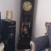 ساعت ایستاده کاملا سالم