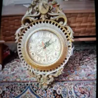 ساعت دیواری قدیمی