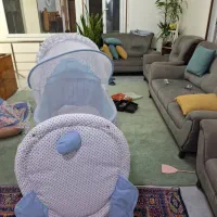 گهواره کنار تخت مادر|اسباب و اثاث بچه|فشم, |دیوار