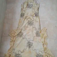 لباس مجلسی طلایی