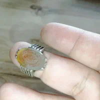 انگشتر قدیمی با حکاکی