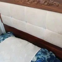 تخت تک نفره به همراه تشک در حد نو|تشک تختخواب|رشت, فلسطین|دیوار