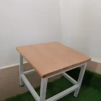 چهار پایه فلزی شیک و محکم