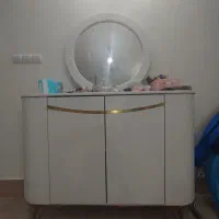 آیینه کنسول درحدنو سفیدطلایی|بوفه، ویترین، کنسول|بروجرد, |دیوار