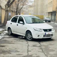 ساینا درحد بدون ایراد مدل96 معاوضه هم‌دارم