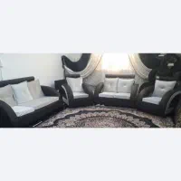 مبل طرح مشکی و سفید تمیزه