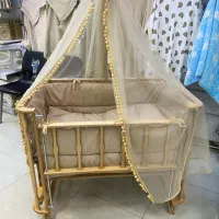 تخت و گهواره کنارمادر تا سه سال|تخت و صندلی بچه|تهران, عبدل‌آباد|دیوار