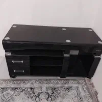 میز تلویزیون شیشیه ای