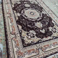 یک عدد فرش 6متری نو