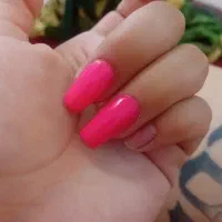 خدمات کاشت ناخن