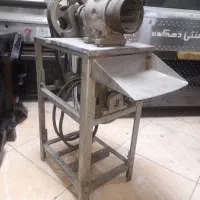 چرخ گوشت بدون دینام وسایلش تکمیله|خردکن، آسیاب، غذاساز|نسیم‌شهر, |دیوار