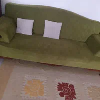 یک کاناپه سه نفره|مبلمان خانگی و میز عسلی|گرمدره, |دیوار