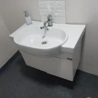 روشویی و آینه