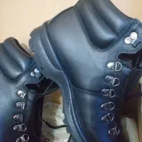 نیم بوت اسیا  کوهنوردی