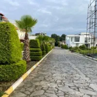 زمین مسکونی۲۳۵متری  قابل ساخت//سندششدانگ