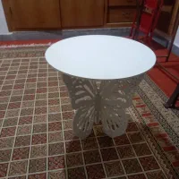 زیر گلدانی زیبا تمیز ومحکم با میز خاطره