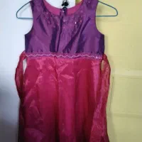 سارافون دخترانه سایز ۷ و ۸ سال و تیوپ شنا