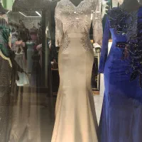 فروشنده خانم