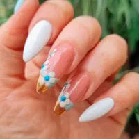 ناخن خیلی حرفه ای و تمیز میخوای بیا