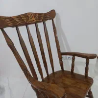 صندلی چوبی