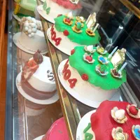 اولین  قنادی خونگی لاهیجان با کیک های خاص