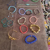 دستبند و گوشواره و انگشتر و گردنبند