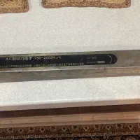 ترکمتر و کلاه ایمنی مهندسی در رنگهای سفید و قرمز