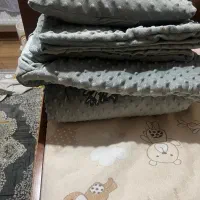 پتو و قنداق طوسی مخمل طرح خرسی نوزادی نو|رختخواب، بالش، پتو|مشکین‌دشت, |دیوار