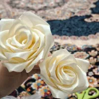 گل مصنوعی با ربان
