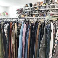 خرید فروش انواع کاپشن ،سویشرت لباس زمستانی و کتونی