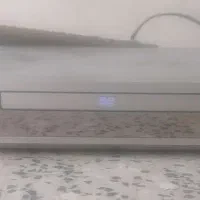 یک دستگاه دی وی دی