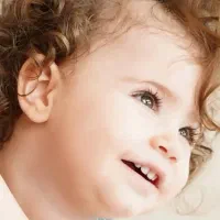 نیازمند پرستار کودک ۳ ساله