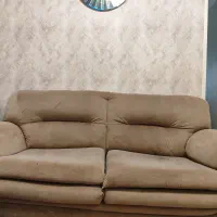 مبل نیاز به تعمیر