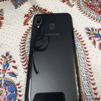 گوشی سامسونگ A30 با ظرفیت 64 گیگ