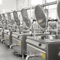 استخدام کارگر ساده آشپزخانه و آشپز و تخته کار