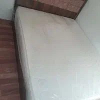 تخت و خوشخواب